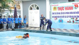 Công an Hà Nam phát động chiến dịch dạy bơi miễn phí cho thanh thiếu nhi trên địa bàn tỉnh