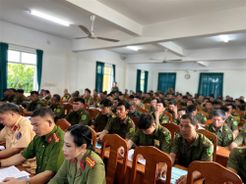 Chú trọng bồi dưỡng nghiệp vụ cho lực lượng bảo vệ an ninh trật tự ở cơ sở