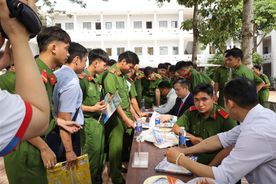 Hậu Giang: Tư vấn nghề và giới thiệu việc làm cho chiến sỹ chuẩn bị hoàn thành nghĩa vụ Công an nhân dân