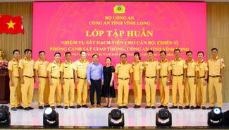 Cục Cảnh sát giao thông tập huấn nhiệm vụ sát hạch viên cho Công an tỉnh Vĩnh Long