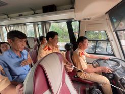 Công an các địa phương tổ chức tập huấn nghiệp vụ sát hạch và cấp giấy phép lái xe cho lực lượng Cảnh sát giao thông