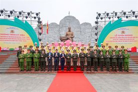 Bắc Giang: Tuyên dương gương mặt trẻ Công an tỉnh, gương Công an xã tiêu biểu