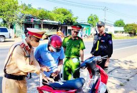 Đắk Nông: Tuần tra kiểm soát giao thông khép kín địa bàn