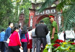 Công an tỉnh Phú Thọ đảm bảo an ninh, trật tự Giỗ Tổ Hùng Vương và Tuần Văn hoá - Du lịch Đất Tổ năm 2025