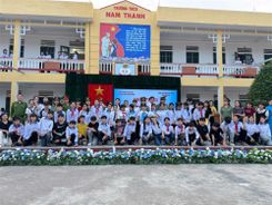 Công an Thái Bình mang sân khấu hóa tuyên truyền pháp luật đến Trường THCS Nam Thanh, huyện Tiền Hải