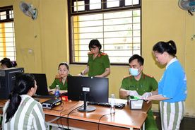 Hải Phòng: Thu nhận hồ sơ cấp căn cước cho người được đặc xá tại Trại giam Xuân Nguyên