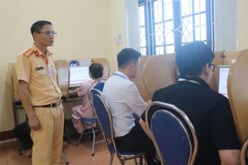 Huế: Khai mạc kỳ sát hạch cấp giấy phép lái xe ô tô lần thứ I năm 2025
