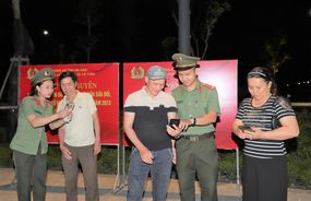 Công an Hà Nam tuyên truyền, hướng dẫn Nhân dân góp ý dự thảo sửa đổi Hiến pháp năm 2013 trên VNeID