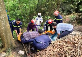 Quảng Ninh: Kịp thời giải cứu người bị mắc kẹt do sập đổ mái công trình