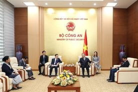 Bộ trưởng Tô Lâm tiếp Trưởng Cơ quan đại diện Bộ Công an Lào tại Việt Nam