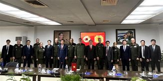 Thứ trưởng Trần Quốc Tỏ thăm và làm việc tại Cuba