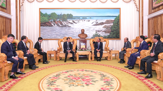 Bộ trưởng Lương Tam Quang chào xã giao Phó Thủ tướng, Bộ trưởng Bộ Công an Lào Vilay Lakhamphong
