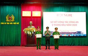 Công an tỉnh Thừa Thiên Huế vinh dự đón nhận Huân chương Bảo vệ Tổ quốc hạng Nhì
