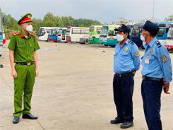 Trưởng Công an xã nắm chắc địa bàn, đảm bảo an ninh, trật tự và phòng, chống dịch