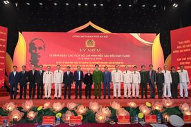 Công an thành phố Hà Nội kỷ niệm 75 năm Ngày Bác Hồ nêu Sáu điều dạy Công an nhân dân