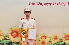 Thượng úy trẻ gương mẫu làm theo lời Bác