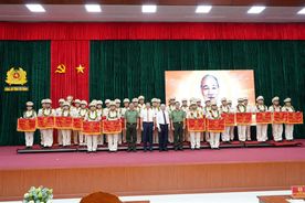 Giải pháp tăng cường công tác chính trị, tư tưởng và đạo đức, góp phần xây dựng Đảng bộ Công an Tây Ninh trong sạch, vững mạnh