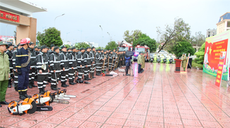 Công an tỉnh Quảng Ninh ra quân triển khai khắc phục hậu quả do bão số 3 gây ra