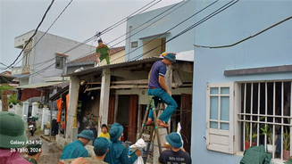 Lực lượng Công an sát cánh cùng nhân dân phòng chống Bão số 6