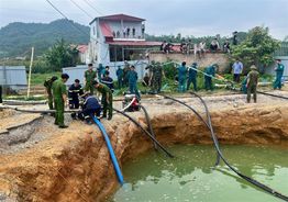 Bắc Kạn: Lực lượng chức năng nỗ lực tìm kiếm, cứu nạn nạn nhân rơi “hố tử thần”