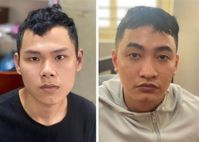 Công an Hà Nội bắt giữ hai đối tượng “vờ” đổi ngoại tệ để cướp giật