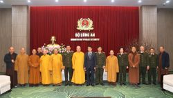 Trung ương Giáo hội Phật giáo Việt Nam và Hội thánh Tin lành Việt Nam (miền Bắc) chúc mừng lực lượng Công an nhân dịp năm mới