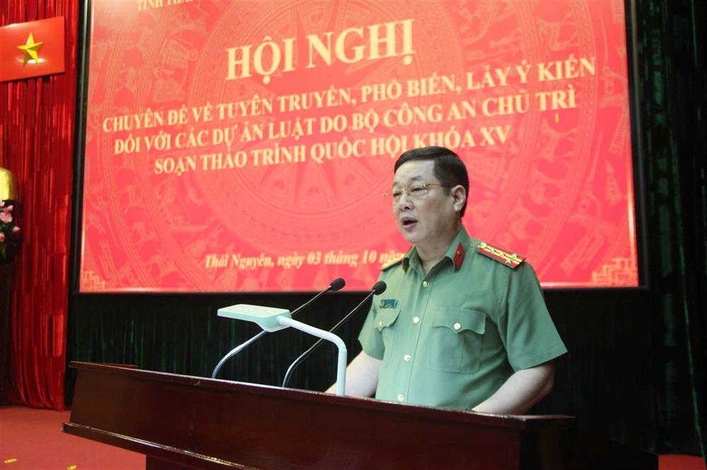 Đại tá Bùi Đức Hải, Ủy viên Ban Thường vụ Tỉnh ủy, Giám đốc Công an tỉnh Thái Nguyên phát biểu.