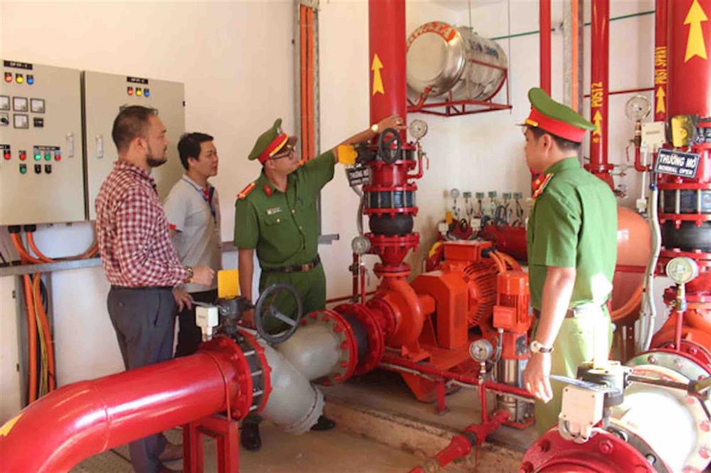 Mức phạt tiền tối đa trong lĩnh vực phòng cháy, chữa cháy, cứu nạn, cứu hộ đối với cá nhân là 50.000.000 đồng, đối với tổ chức là 100.000.000 đồng