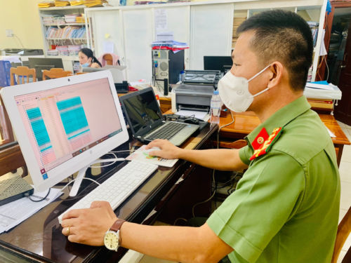 Công an tỉnh Kon Tum rà quét lỗ hổng bảo mật trong hệ thống mạng máy tính.