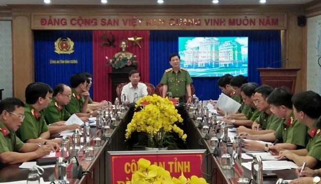 Thứ trưởng Nguyễn Văn Sơn kiểm tra công tác tại Công an tỉnh Bình Dương