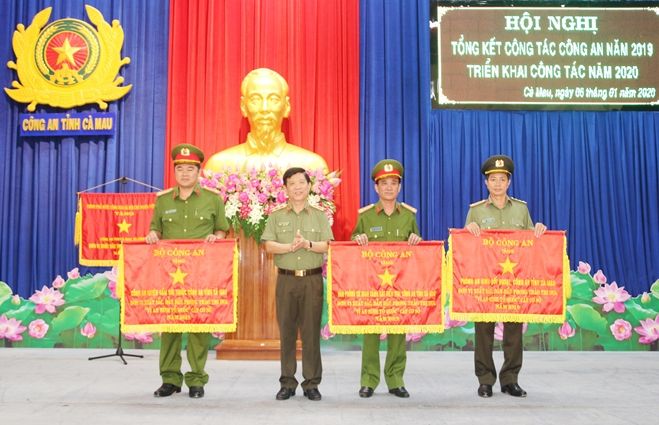 Xử lý các vấn đề phức tạp về tội phạm và địa bàn trọng điểm