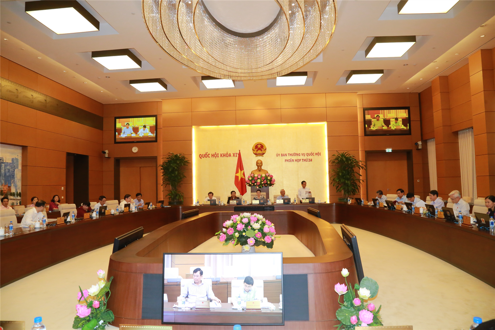 Ủy ban Thường vụ Quốc hội họp cho ý kiến về dự án Luật Công an nhân dân (sửa đổi)