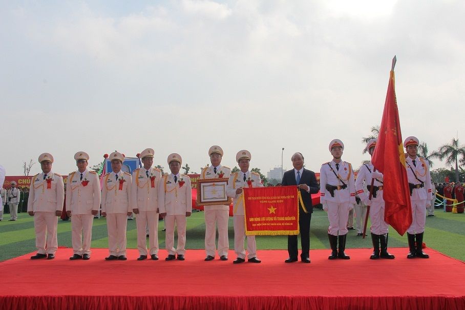 Học viện Cảnh sát nhân dân kỷ niệm 50 năm Ngày thành lập và đón nhận Danh hiệu anh hùng lực lượng vũ trang nhân dân