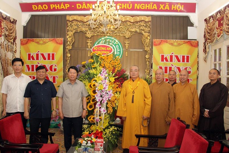 Bộ Công an chúc mừng tăng ni, phật tử Giáo hội Phật giáo Việt Nam nhân mùa Phật đản