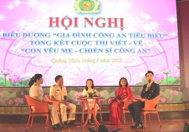 Hội nghị biểu dương “Gia đình Công an tiêu biểu”