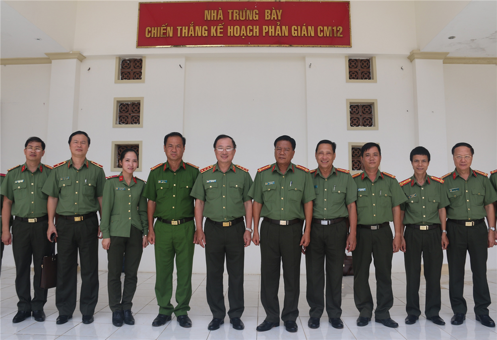 Lãnh đạo Bộ Công an làm việc tại Cà Mau