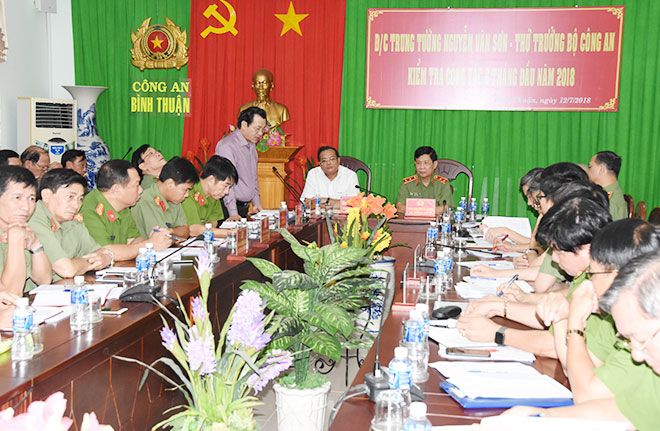 Thứ trưởng Nguyễn Văn Sơn kiểm tra công tác tại Công an tỉnh Bình Thuận