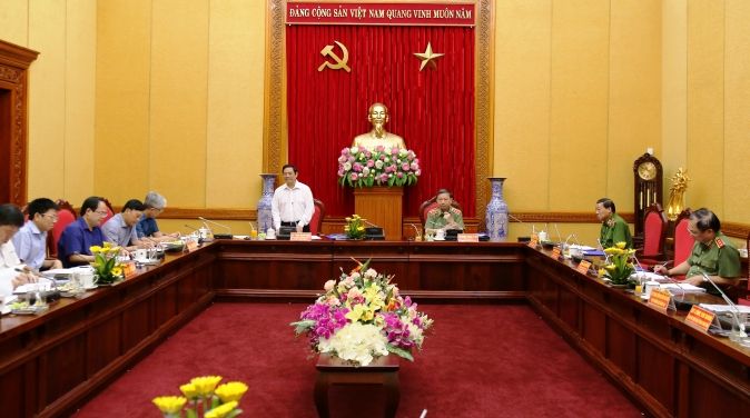 Đảng ủy Công an Trung ương làm việc với Ban Tổ chức Trung ương về kiện toàn tổ chức Đảng trong Công an nhân dân