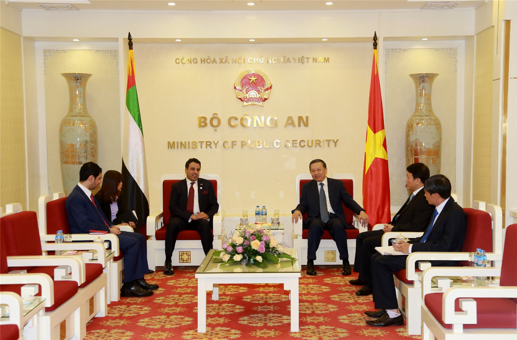 Bộ trưởng Tô Lâm tiếp Đại sứ Các Tiểu vương quốc Ả-rập thống nhất (UAE)