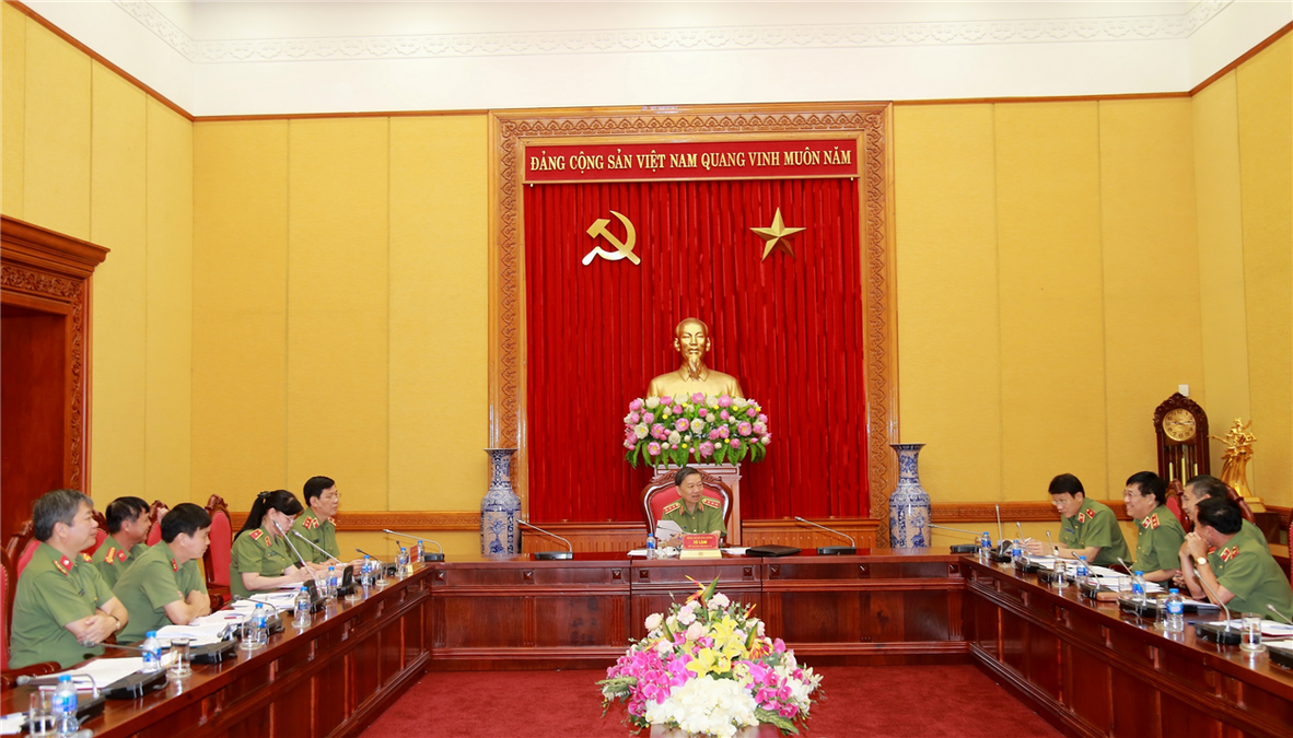 Bộ Công an họp bàn Kế hoạch thực hiện thí điểm bố trí Công an chính quy đảm nhiệm chức danh Công an xã trên địa bàn tỉnh Kon Tum