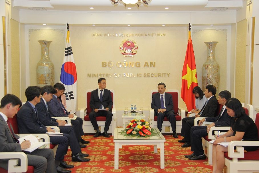 Bộ trưởng Tô Lâm tiếp xã giao Đại sứ Hàn Quốc tại Việt Nam