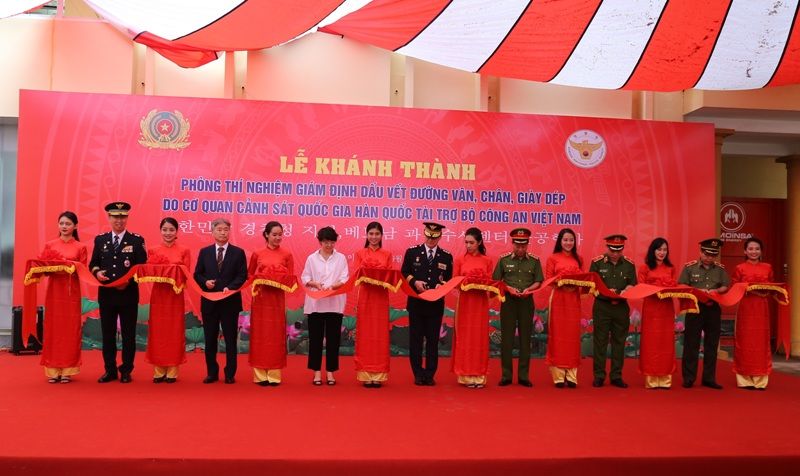 Khánh thành Phòng Thí nghiệm giám định dấu vết do Cơ quan Cảnh sát Quốc gia Hàn Quốc tài trợ