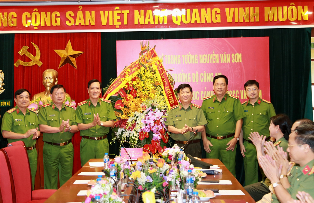 Xây dựng lực lượng Cảnh sát Phòng cháy, chữa cháy ngày càng chính quy, chuyên nghiệp, từng bước hiện đại
