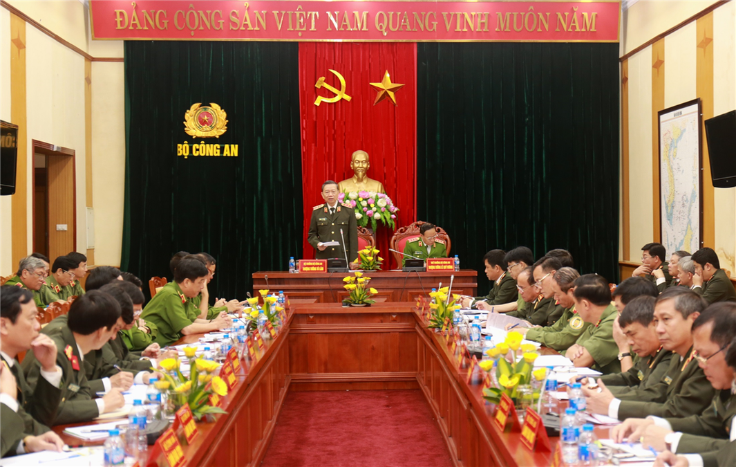 Triển khai thực hiện tốt các kế hoạch, phương án bảo đảm an ninh, trật tự những tháng cuối năm 2018