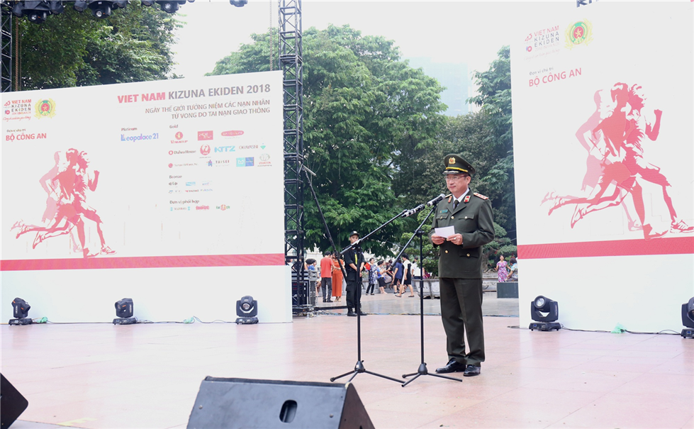 Giải chạy tiếp sức Kizuna Ekiden 2018: Ngày hội thể thao thắt chặt tình đoàn kết, hữu nghị Việt Nam - Nhật Bản