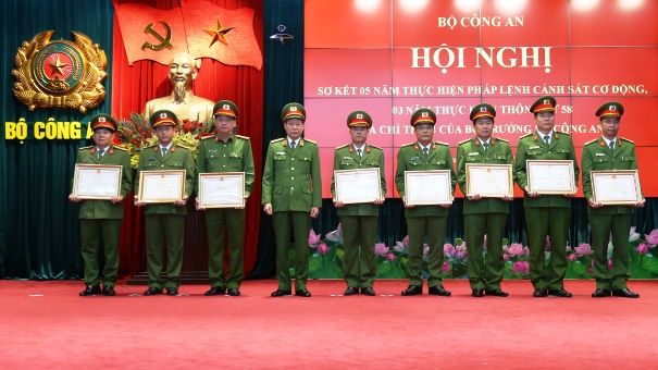 Bộ Công an sơ kết 05 năm thực hiện Pháp lệnh Cảnh sát cơ động