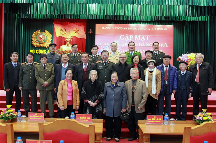 Bộ Công an gặp mặt cán bộ Công an cao cấp đã nghỉ hưu nhân dịp Tết Nguyên đán Kỷ Hợi 2019