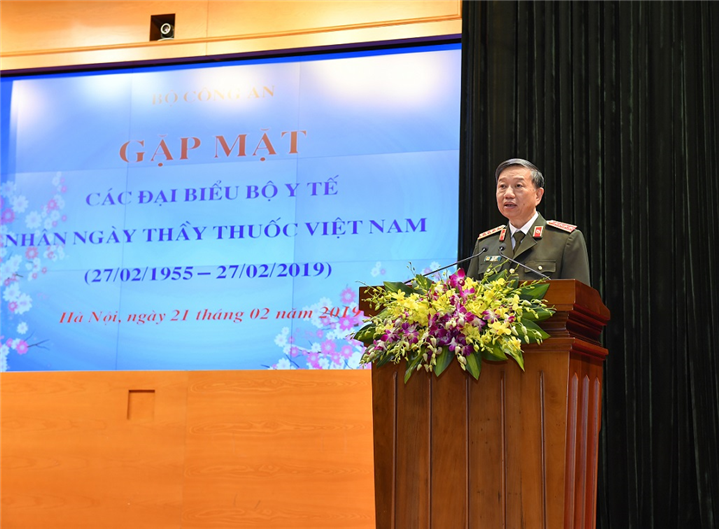 Bộ Công an gặp mặt các đại biểu Ngành Y tế nhân Ngày Thầy thuốc Việt Nam
