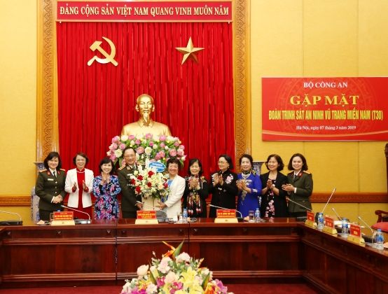 Thứ trưởng Nguyễn Văn Thành gặp mặt Đoàn Trinh sát an ninh vũ trang miền Nam