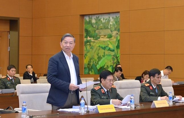 Hoàn thiện cơ sở pháp lý về cấp bậc hàm cao nhất là Trung tướng, Thiếu tướng